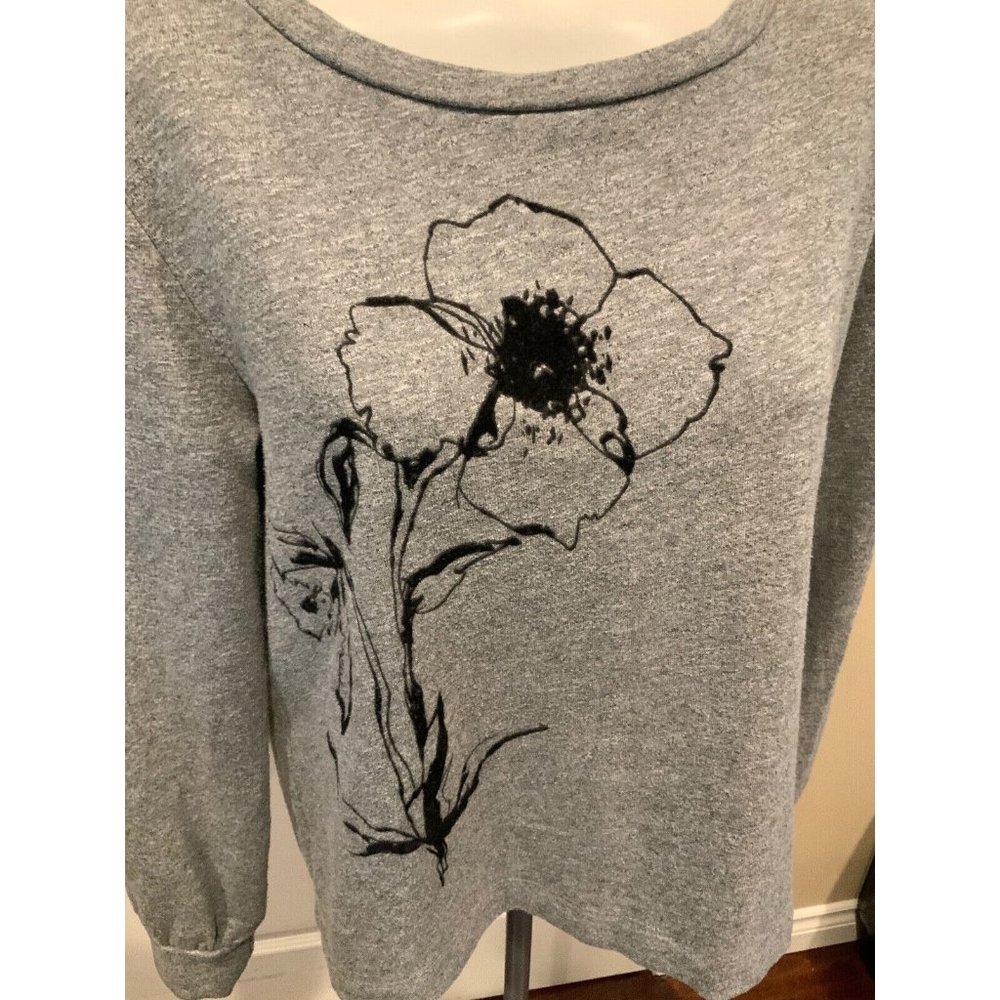 T. la Anthropologie Gray Sweatshirt w/ Black Velvet Flower Detail, Size Small - Picture 2 of 6